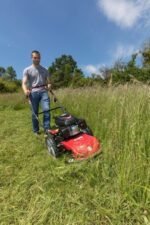 Débroussailleuse à fil Kiva Zinnia – 57 cm, maniabilité 360° et légèreté pour bordures et herbes hautes – Image 3