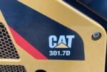 CATERPILLAR 301.7 D + 3 GODETS – Image 13
