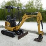 CATERPILLAR 301.7D CR + 3 GODETS